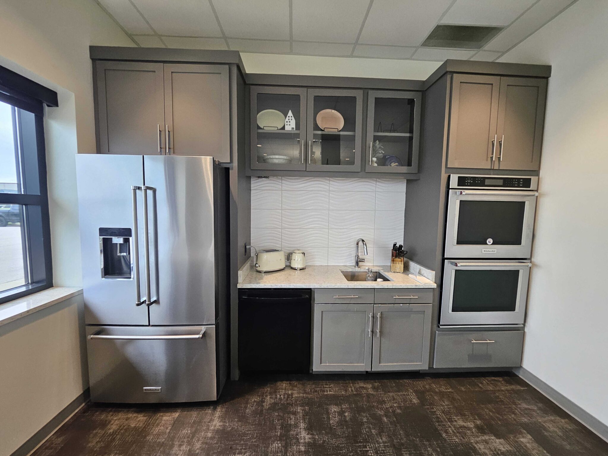 Affordable Kitchen Remodel: Everything Kitchens Test Kitchen – Kitchen ...